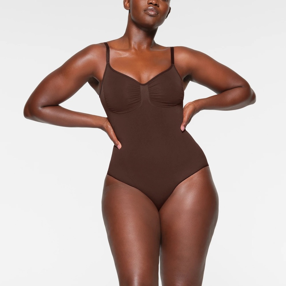 SKIMS SEAMLESS SCULPT BRIEF BODYSUIT LIMITED EDITION: ESPRESSO SMALL